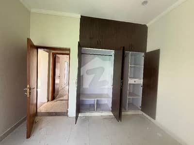ایڈن ایونیو ایکسٹینشن لاہور میں 4 کمروں کا 12 مرلہ مکان 3.95 کروڑ میں برائے فروخت۔