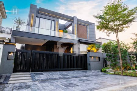 OWNER BUILD LIKE BRAND NEW MODERN HOUSE FOR SALE