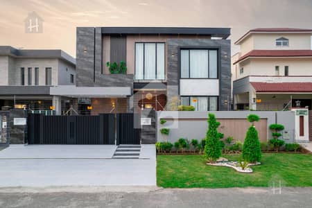 1 KANAL ULTRA MODERN DESIGN FULLY FURNISHED BUNGALOW FOR SALE