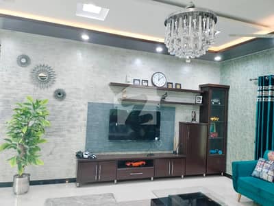 20 MAARLA HOUSE FOR SAEL IN LDA AVENUE 1 WITU GAS OWNER BUILT HOUSE A++++CONSTRUCTION