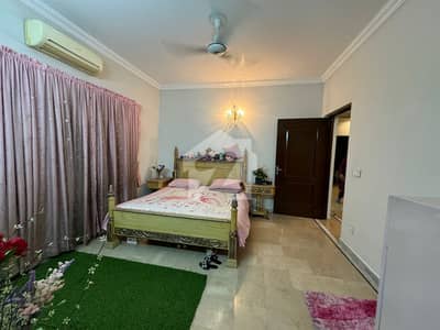 10 Marla Slightly Used House For Sale