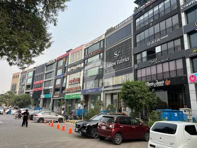 ڈی ایچ اے فیز 5 - ڈبل سی اے بلاک فیز 5,ڈیفنس (ڈی ایچ اے),لاہور میں 8 مرلہ عمارت 45.0 کروڑ میں برائے فروخت۔