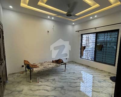 ای ۔ 11/3 ای ۔ 11,اسلام آباد میں 6 کمروں کا 1 کنال مکان 15.0 کروڑ میں برائے فروخت۔