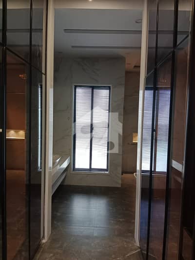 BRAND ONE-KANAL 5 BEDS HOUSE AVAILABLE FOR RENT