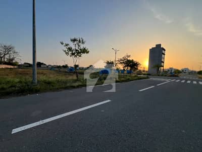 Prime Commercial Spot 80 Ft Road Facing