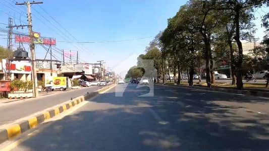 پی آئی اے ہاؤسنگ سکیم لاہور میں 10 مرلہ رہائشی پلاٹ 2.4 کروڑ میں برائے فروخت۔
