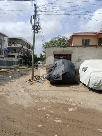 Demolish 427 Sq Yards Corner