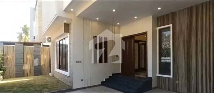 BRAND NEW LUXURIOUS HOUSE BRAND NEW LUXURIOUS HOUSE