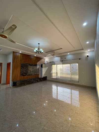 1 Kanal Upper Portion Available for Rent in TopCity-1 Block B