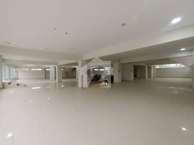 G-9/1   Commercial Plaza For Sale Sized 1600 Square Feet Is Available
