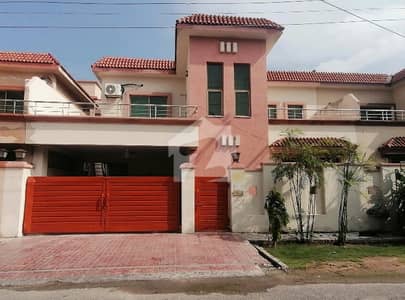 10 Marla House In Askari 11 - Sector B Best Option