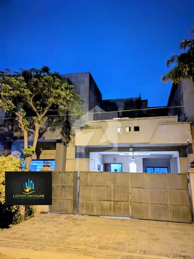 Askari 11, Sector A, 11.5 Marla, 05 Bed, Luxury House For Rent.
