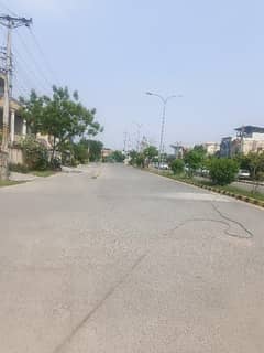 2.70 Marla 80 Feet Plot For Sale In Eden Value Homes
