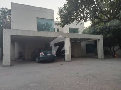 GULBERG,EXECUTIVE FURNISHED LUXURY HOUSE FORE RENT CANTT AND MODEL TOWN SHADMAN GOR UPPER MALL LAHORE MORE OPTION LUXURY APARTMENTS