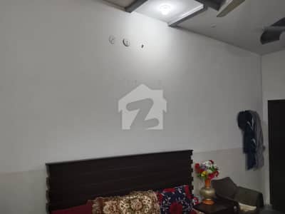 علی پارک کینٹ,لاہور میں 3 کمروں کا 5 مرلہ بالائی پورشن 46.0 ہزار میں کرایہ پر دستیاب ہے۔