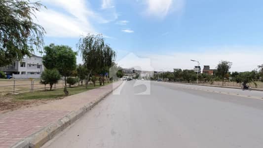 Bahria Town Phase 8 Block D 10 Marla Plot For Sale