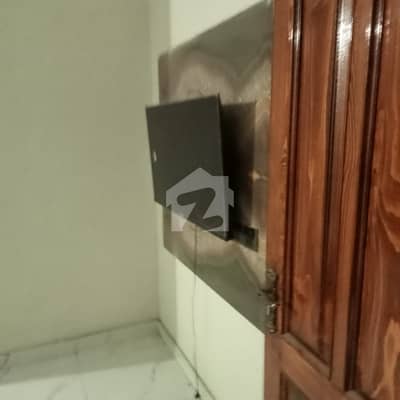 اتحاد ٹاؤن فیز ١ اتحاد ٹاؤن,رائیونڈ روڈ,لاہور میں 2 کمروں کا 10 مرلہ بالائی پورشن 90.0 ہزار میں کرایہ پر دستیاب ہے۔