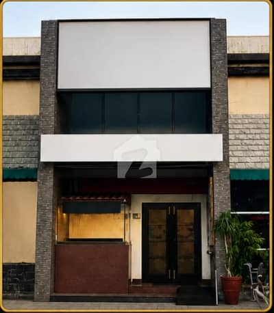 گلبرگ لاہور میں 2 کنال Studio عمارت 79.99 کروڑ میں برائے فروخت۔