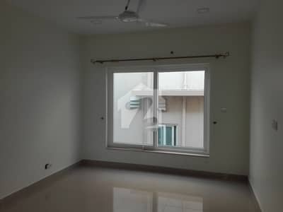 جی ۔ 11/1 جی ۔ 11,اسلام آباد میں 4 کمروں کا 6 مرلہ مکان 4.15 کروڑ میں برائے فروخت۔