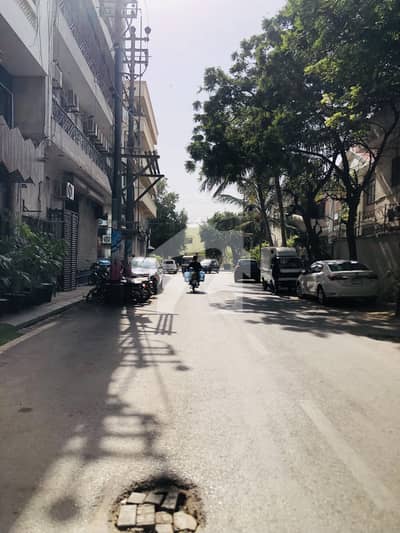 بخاری کمرشل ایریا ڈی ایچ اے فیز 6,ڈی ایچ اے ڈیفینس,کراچی میں 5 مرلہ دکان 4.5 لاکھ میں کرایہ پر دستیاب ہے۔