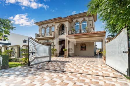 1 Kanal Out Standing Top Quality Ultra Spanish Designed Bungalow