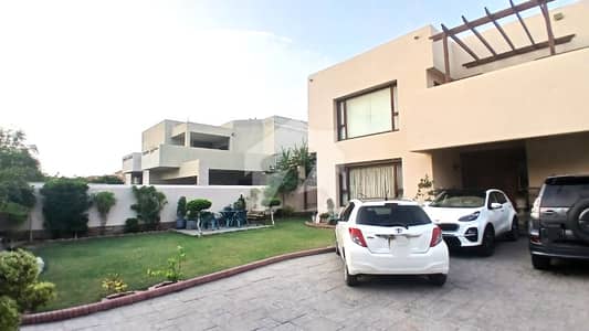 ڈی ایچ اے فیز 8 ڈی ایچ اے ڈیفینس,کراچی میں 7 کمروں کا 2 کنال مکان 41.5 کروڑ میں برائے فروخت۔ ڈی ایچ اے فیز 8 ڈی ایچ اے ڈیفینس,کراچی میں 7 کمروں کا 2 کنال مکان 41.5 کروڑ میں برائے فروخت۔