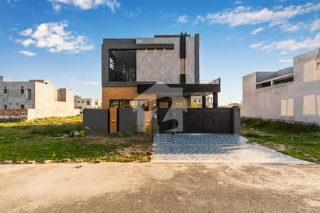 10 Marla Ultra Modern House For Sale In DHA Lahore Phase 7 - Block U