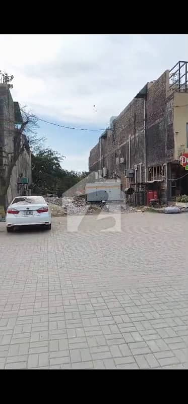 Prime Location 01 Kanal Commercial Plot For Sale