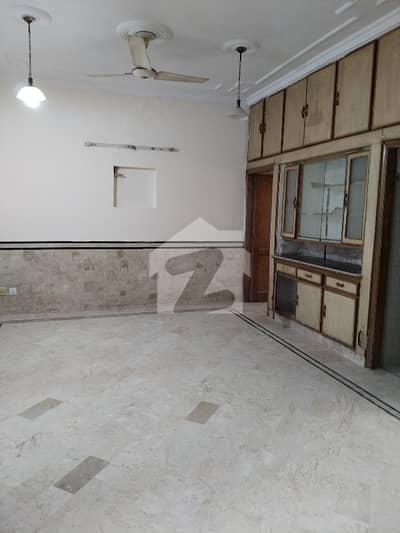 G-11 Real Pics 25 - 60 Upper Portion Near Market And Main Road