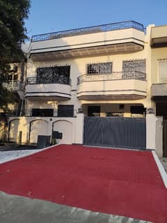 G-11 Real Pics Size 30 - 60 Beautiful House Big Wide Street Near Market And Main Double Road G-11 Real Pics Size 30 - 60 Beautiful House Big Wide Street Near Market And Main Double Road