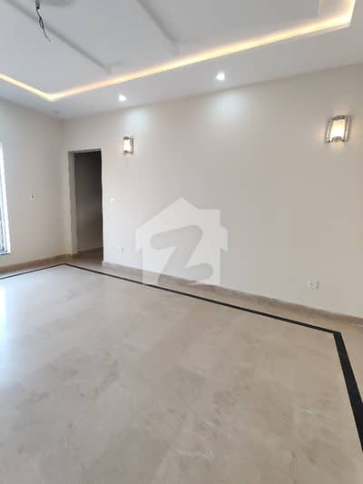 Formanit Housing Scheme 1 Kanal Brand New Portion Available For Rent