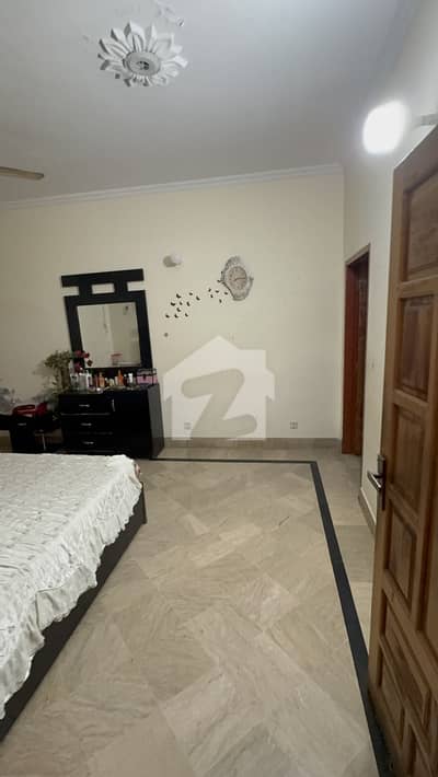 10 Marla 1st Floor For Rent Near Emporium Mall With 2 BedRooms