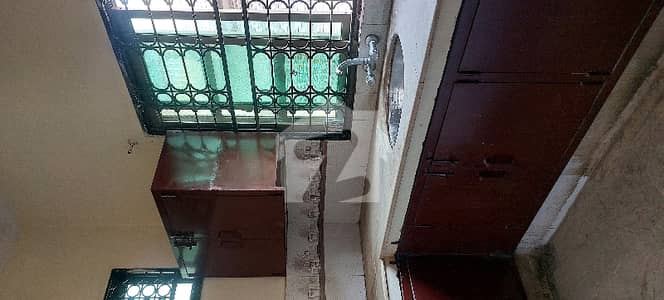 Allama Iqbal Town - Neelam Block House Sized 5 Marla For sale