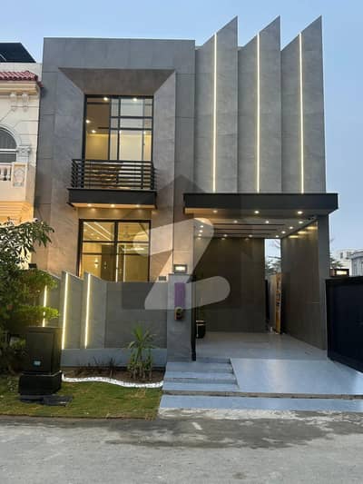 5 Marla Brand New House For Sale In Tariq Garden