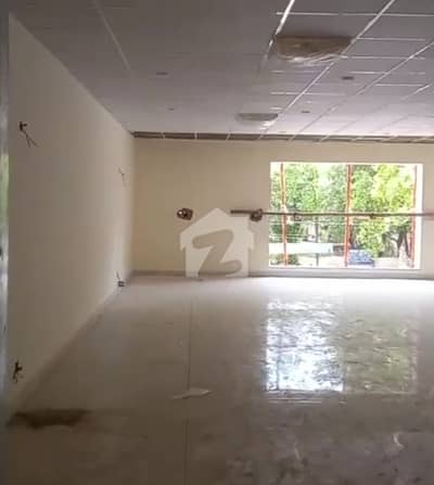 Unoccupied Building Of 1 Kanal Is Available For rent In Gulberg