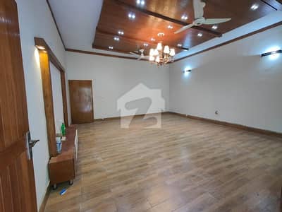 Like Brand New Spacious 4 Bedrooms House With Gareen Lawn For Rent In G-6 Islamabad