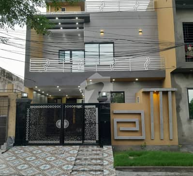 BEAUTIFUL 5 MARLA HOUSE IN NAWAB TOWN