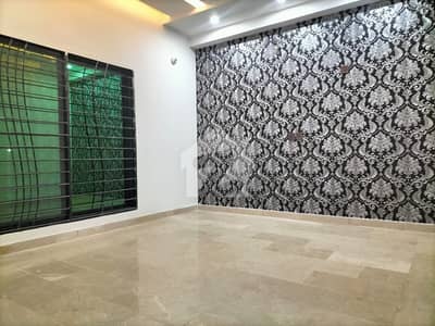 پی جی ای سی ایچ ایس فیز 2 پنجاب گورنمنٹ ایمپلائیز سوسائٹی,لاہور میں 3 کمروں کا 1 کنال بالائی پورشن 1.05 لاکھ میں کرایہ پر دستیاب ہے۔ پی جی ای سی ایچ ایس فیز 2 پنجاب گورنمنٹ ایمپلائیز سوسائٹی,لاہور میں 3 کمروں کا 1 کنال بالائی پورشن 1.05 لاکھ میں کرایہ پر دستیاب ہے۔