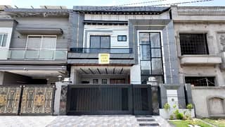 Prime Location In LDA Avenue House Sized 10 Marla For Sale Prime Location In LDA Avenue House Sized 10 Marla For Sale