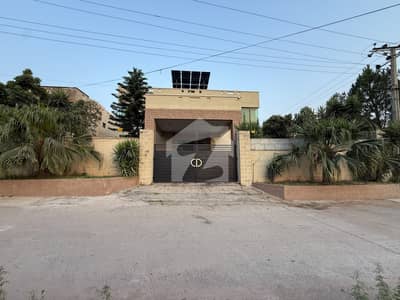 بنی گالہ اسلام آباد میں 4 کمروں کا 2 کنال مکان 12.0 کروڑ میں برائے فروخت۔