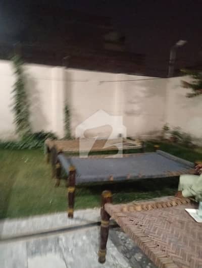 ملتان پبلک سکول روڈ ملتان میں 3 کمروں کا 11 مرلہ مکان 60.0 ہزار میں کرایہ پر دستیاب ہے۔