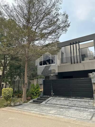 سٹی ہاؤسنگ سوسائٹی سیالکوٹ میں 5 کمروں کا 10 مرلہ مکان 90.0 ہزار میں کرایہ پر دستیاب ہے۔