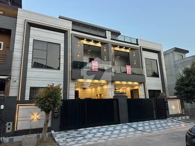 05-Marla Brand New House For Sale Super Prime Location