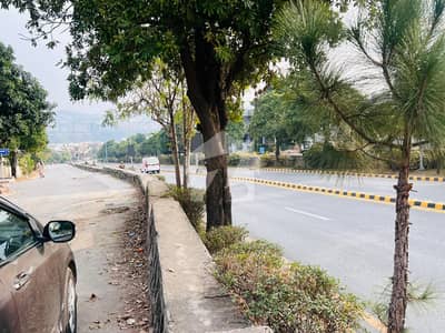 Prime 1 Kanal Plot for Sale in DHA Phase 1 Islamabad Main Boulevard Service Road Location