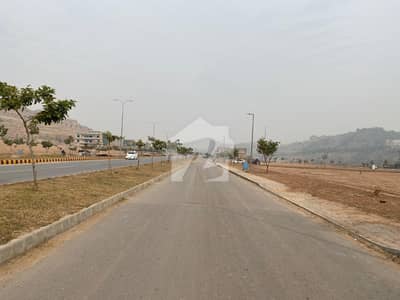 1 KANAL FULLY DEVELOPED POT IN DHA PHASE 4 ISLAMABAD ( SECTOR B )