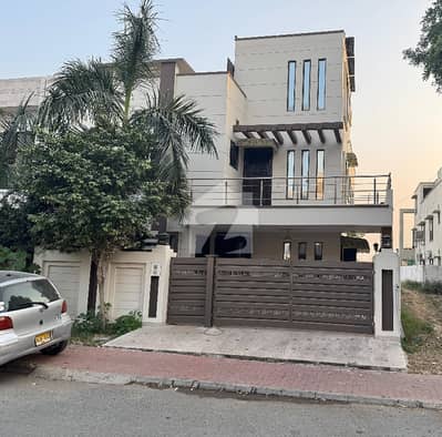 بحریہ ٹاؤن سیکٹر سی بحریہ ٹاؤن,لاہور میں 5 کمروں کا 10 مرلہ مکان 3.45 کروڑ میں برائے فروخت۔ بحریہ ٹاؤن سیکٹر سی بحریہ ٹاؤن,لاہور میں 5 کمروں کا 10 مرلہ مکان 3.45 کروڑ میں برائے فروخت۔