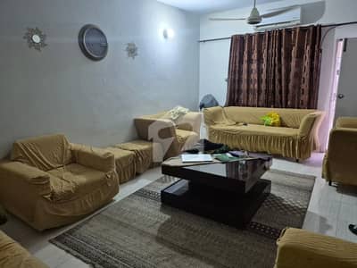 240 Square Yards Upper Portion Ideally Situated In Gulshan-e-Iqbal - Block 13/D-1