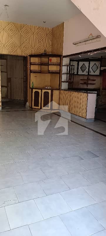 Valancia Town 8 Marla Old House For Sale