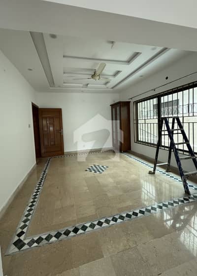 Fully Independent Ground Portion Available For Rent