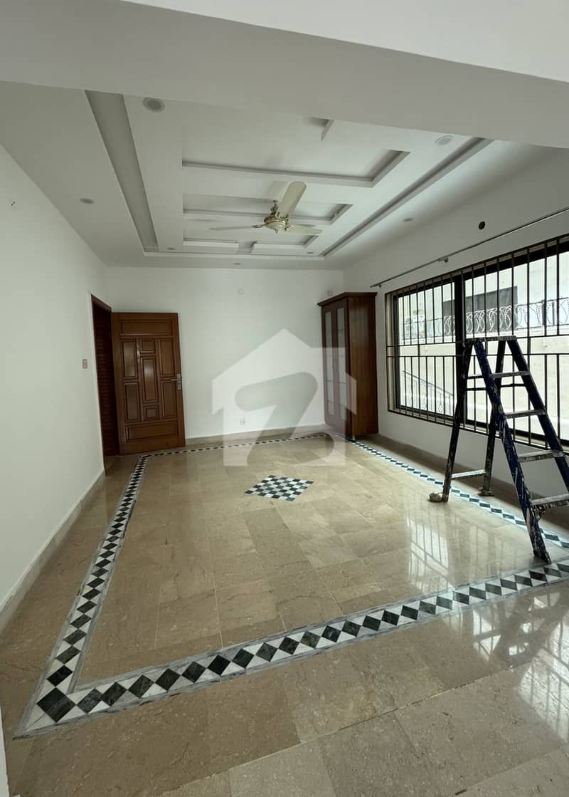 Fully Independent Ground Portion Available For Rent Fully Independent Ground Portion Available For Rent